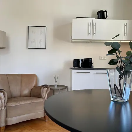 Im Zentrum Von Lochau, #2